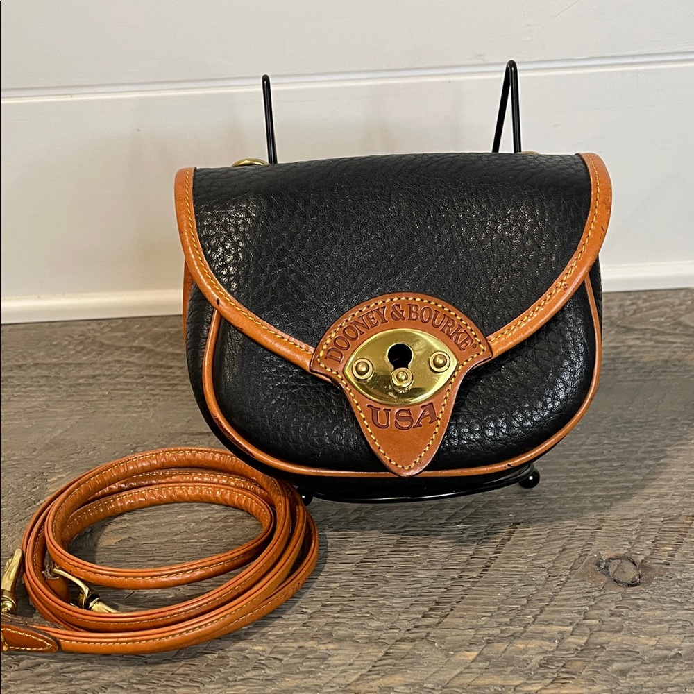 VTG Dooney & Bourke all weather leather cavalry mini crossbody bag - Picture 1 of 9